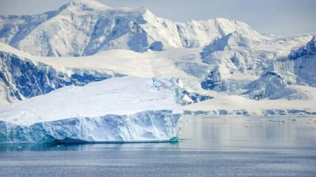 Antarctic ice melt, volcanic eruptions, ice sheets, West Antarctic Rift, geological impact, isostatic rebound, Earth's crust pressure, volcanic activity increase, climate change effects, global volcanic eruptions, feedback loop.